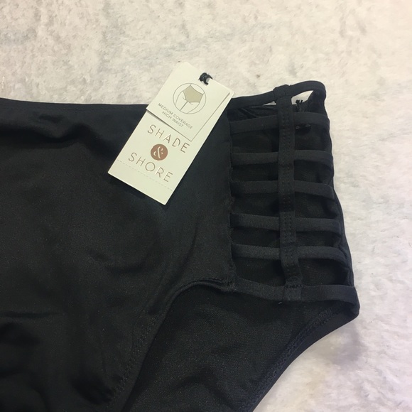 NWT Women’s Shade and shore bikini bottom - Picture 2 of 4